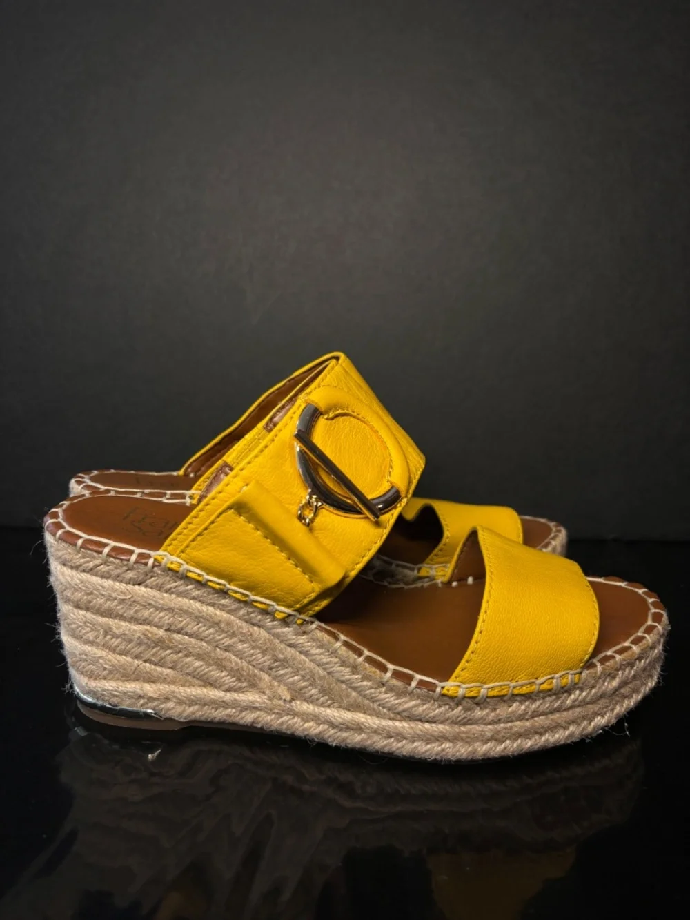 Franco Sarto step into